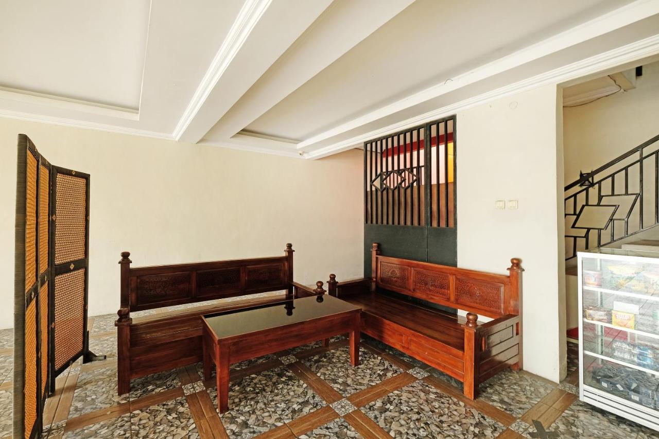 OYO 91453 Hotel Srikandi Gejayan Maguwo Bagian luar foto